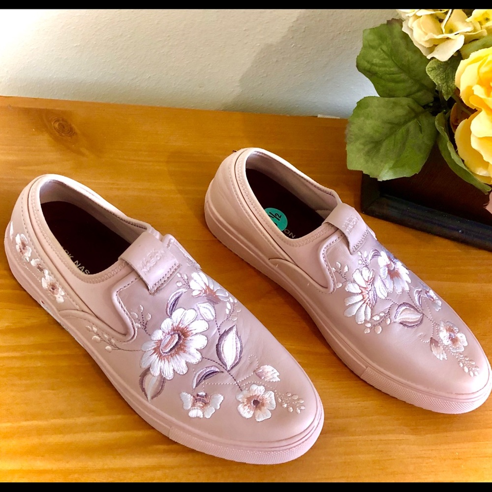 NWT Mark Nason Rosie Embroidered Women Slip On - Picture 4 of 6